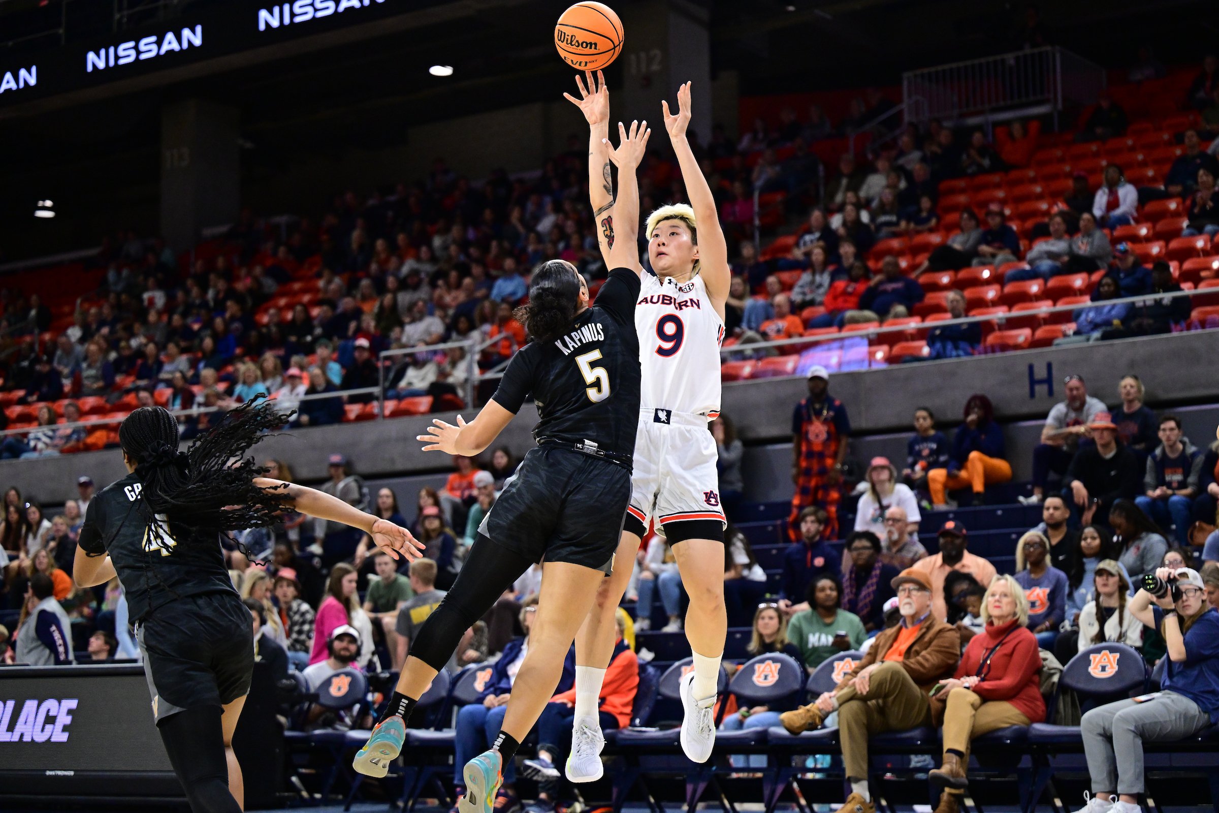 征戰(zhàn)NCAA！鄧雨婷：不太喜歡被稱為“李夢接班人” 未來想進(jìn)WNBA