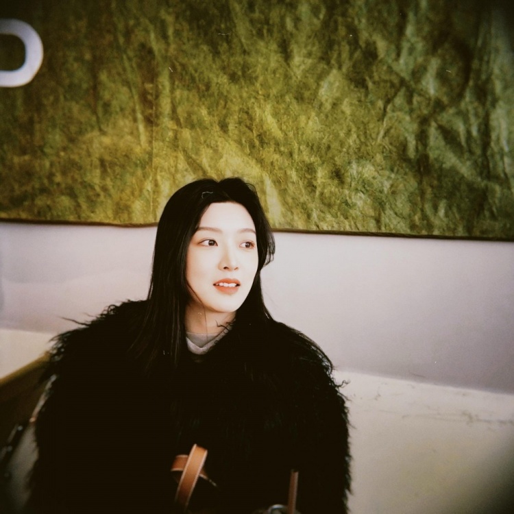很好看！付豪女友更新社媒曬美照：最近很愛(ài)