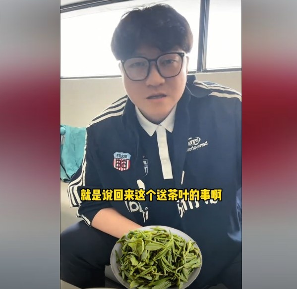 趙鵬：不太清楚賈秀全要球員買茶葉的段子，但這在現(xiàn)實中也正常