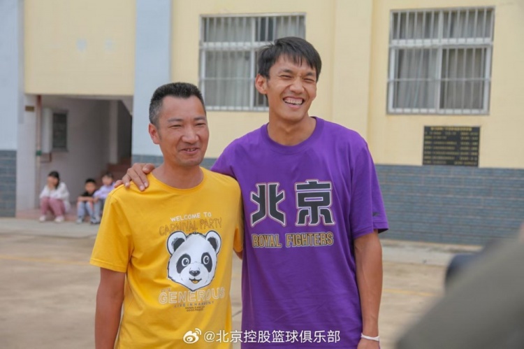 那一封信的故事還在延續(xù) 矣進(jìn)宏母校的師生們來到北京了！