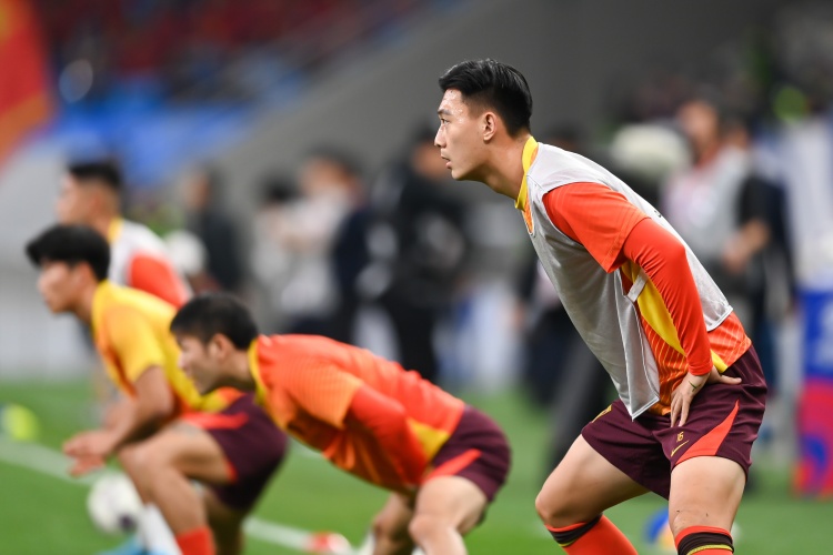 足球報(bào)：張玉寧、蔣圣龍均有不同程度傷病，伊萬未讓在熱身賽出場