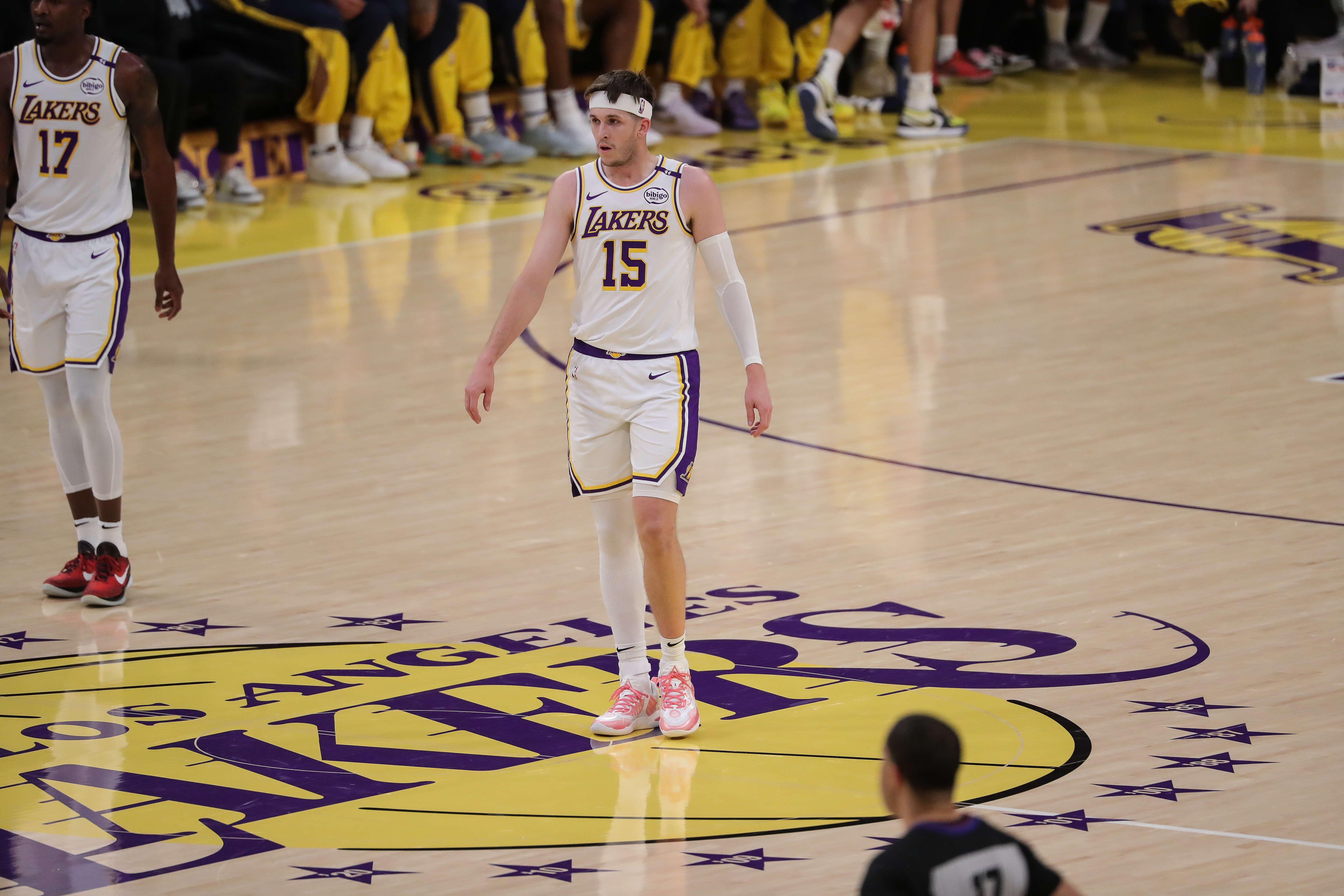 昨天驅(qū)逐憋著火呢！里夫斯21中9砍下32分7助 罰球13中12