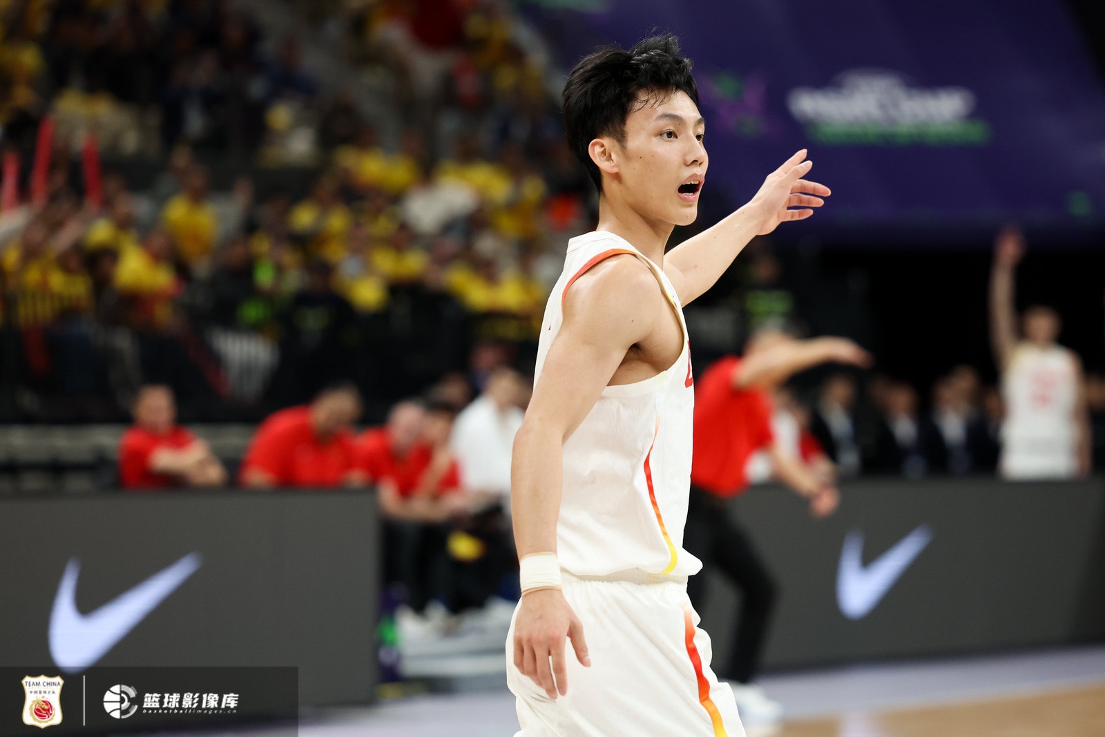 首發(fā)出戰(zhàn)不在狀態(tài)！徐杰全場(chǎng)3中0沒(méi)得分 拿到3板1助2斷另2失誤
